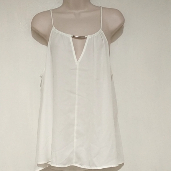 G by Guess Tops - G by guess caylee keyhole tank top sleeveless size XL NWT